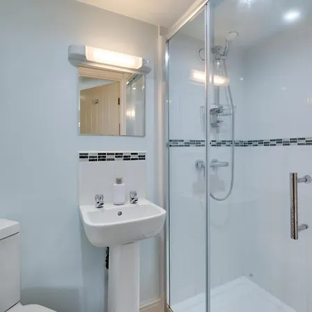 5 Bed In Oc-ds1056 * Muker